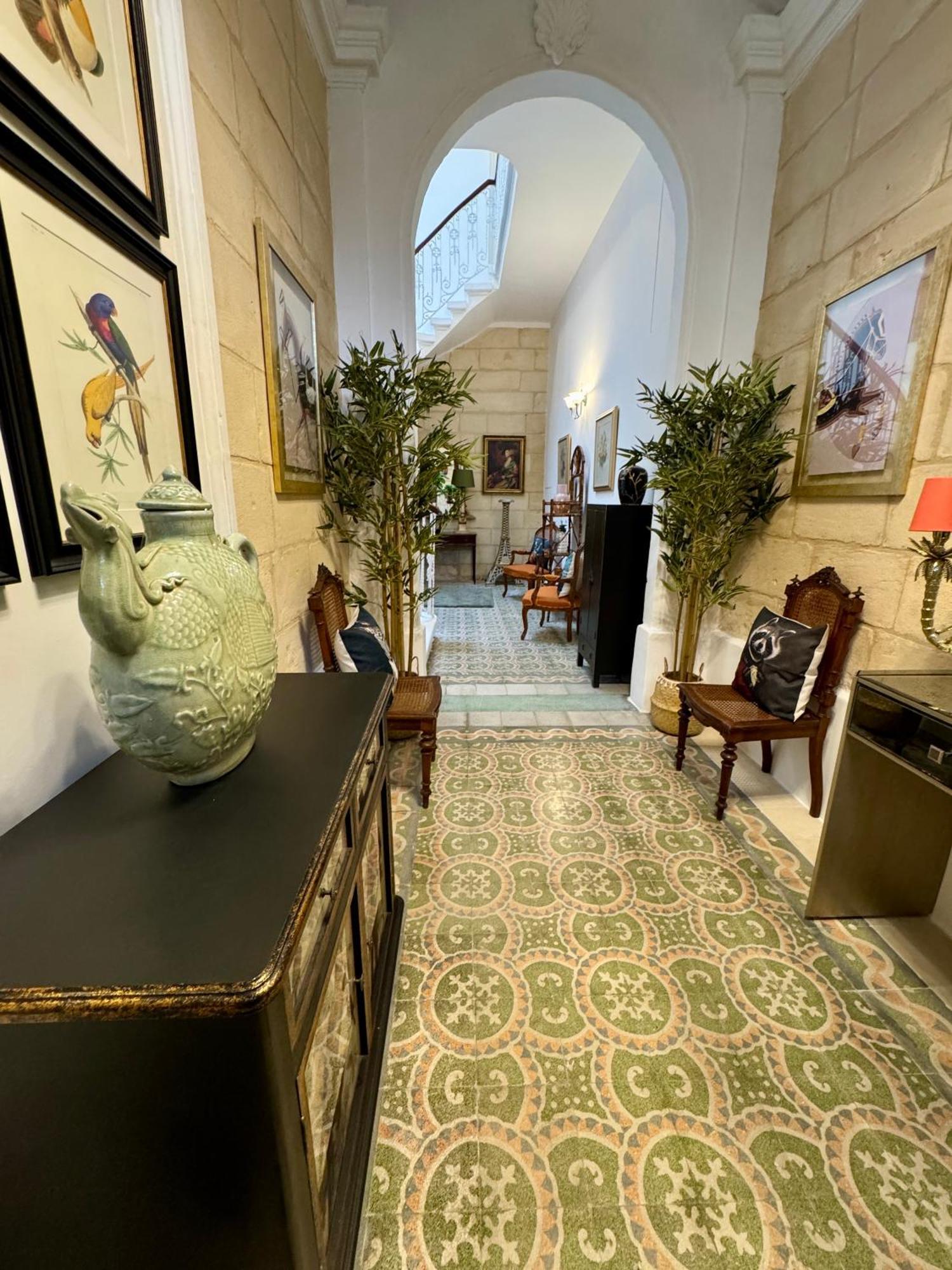 Stylish Boutique Duplex - - 2 Large Double Bedrooms With Ensuite Bathrooms Apartment Msida