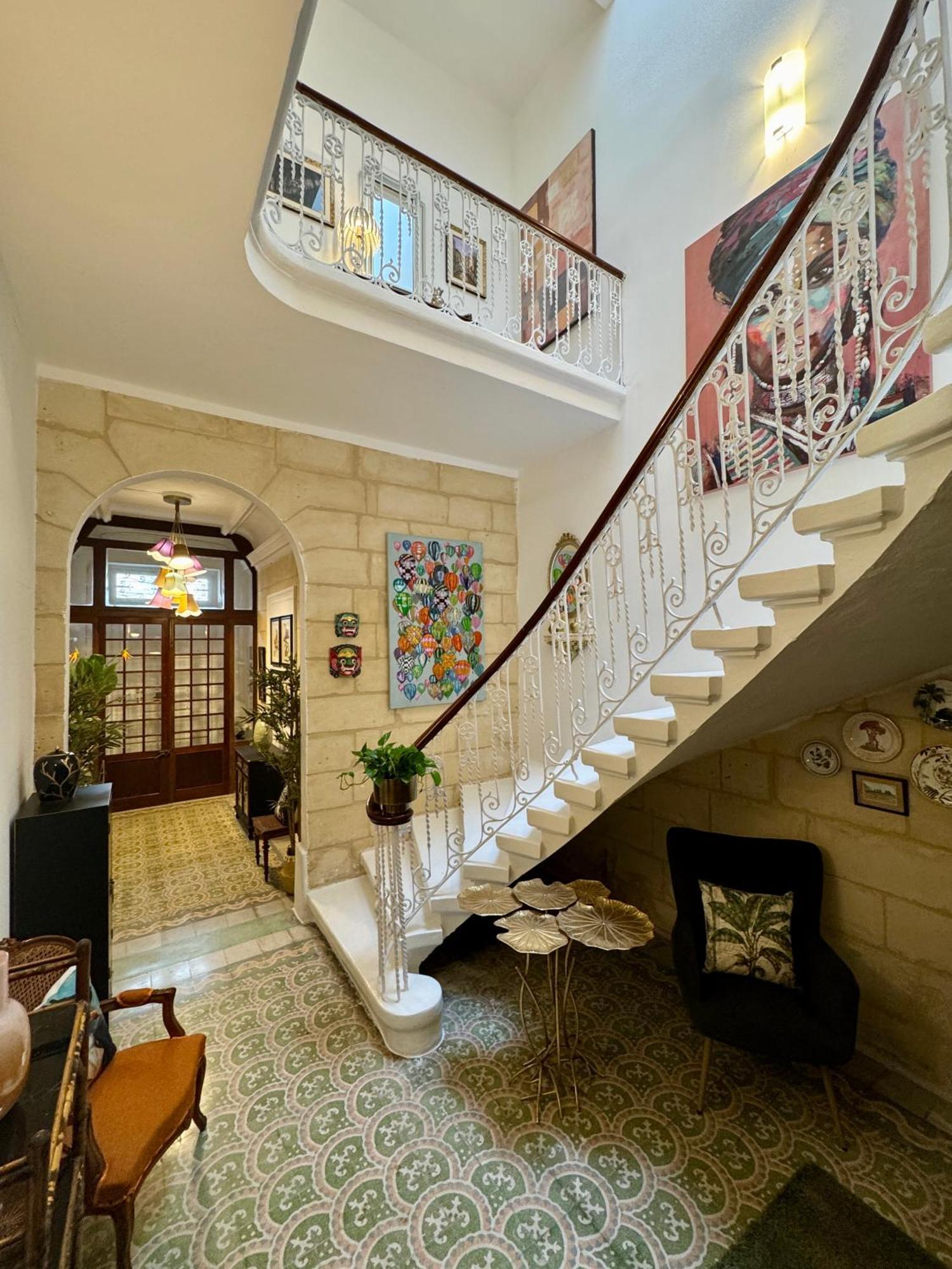 Apartment Stylish Boutique Duplex - - 2 Large Double Bedrooms With Ensuite Bathrooms