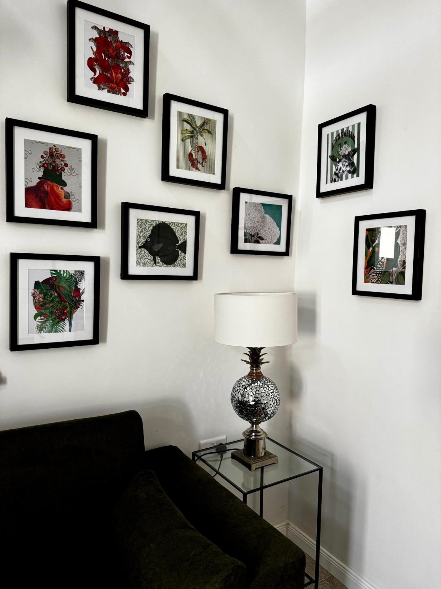 Stylish Boutique Duplex - - 2 Large Double Bedrooms With Ensuite Bathrooms *