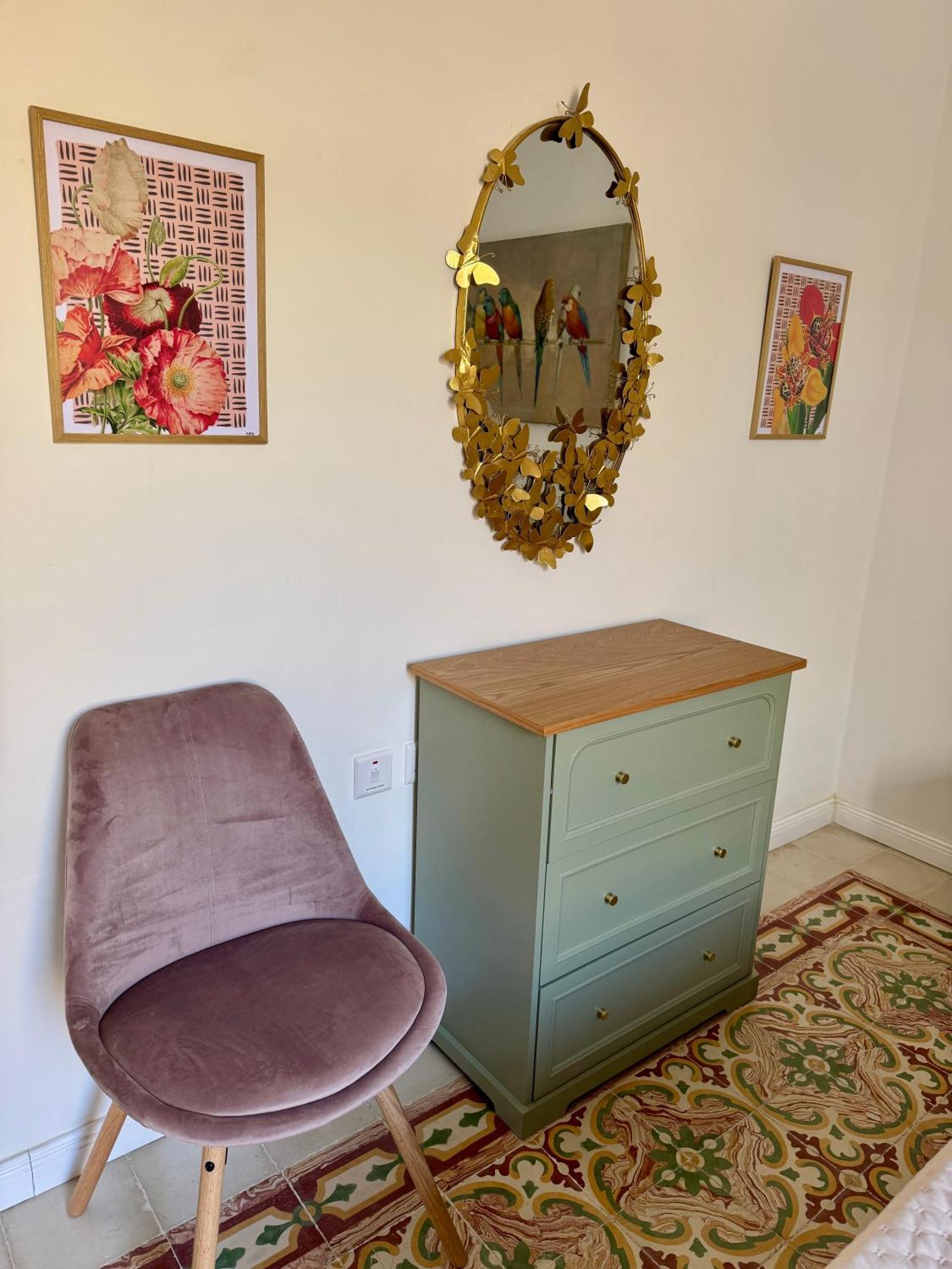 Apartment Stylish Boutique Duplex - - 2 Large Double Bedrooms With Ensuite Bathrooms