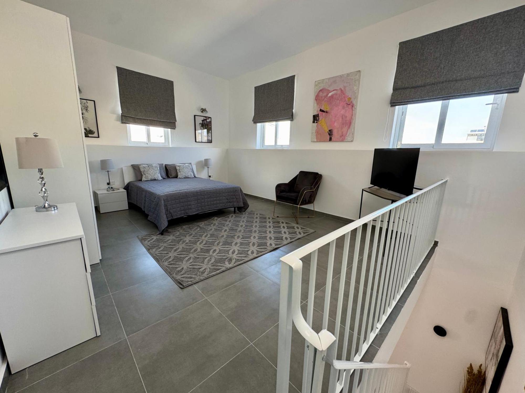 Stylish Boutique Duplex - - 2 Large Double Bedrooms With Ensuite Bathrooms Apartment Msida